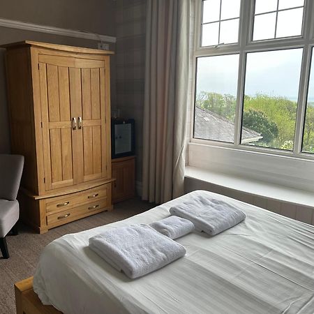 Broadway House Bed & Breakfast Laugharne Bagian luar foto