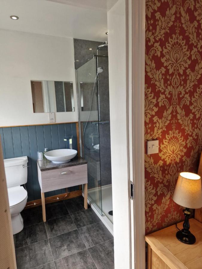 Broadway House Bed & Breakfast Laugharne Bagian luar foto