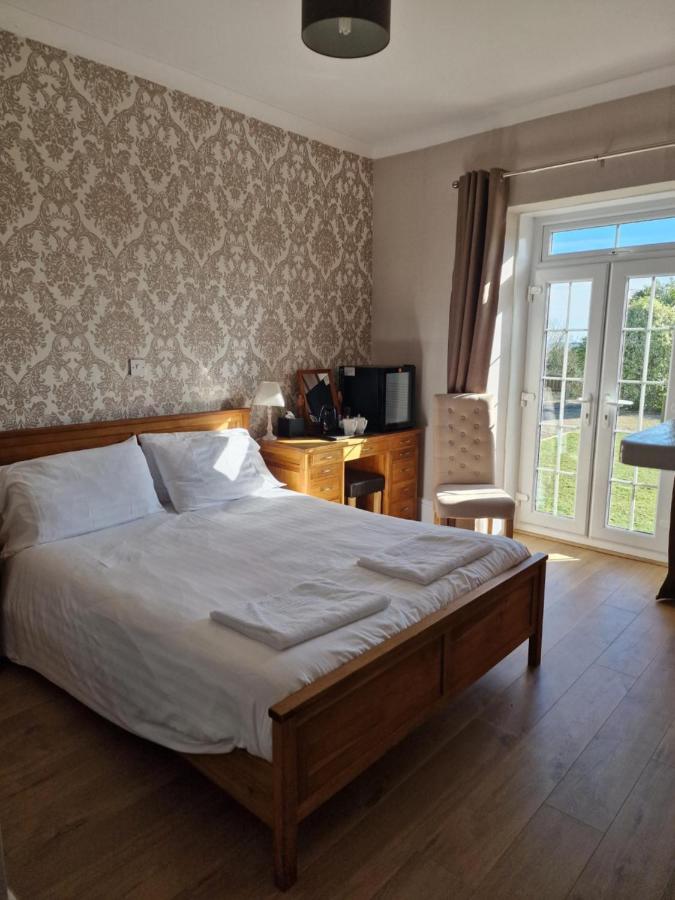 Broadway House Bed & Breakfast Laugharne Bagian luar foto