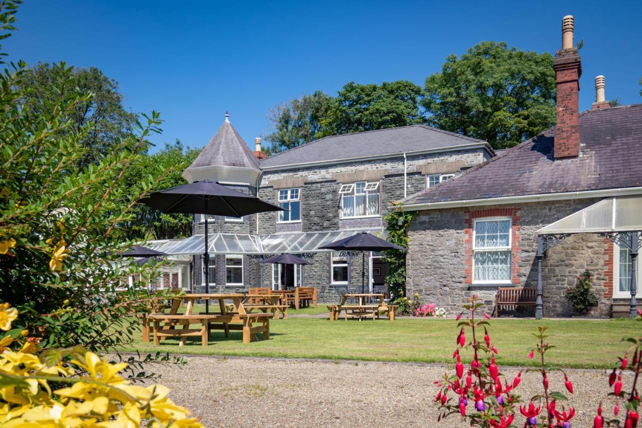Broadway House Bed & Breakfast Laugharne Bagian luar foto