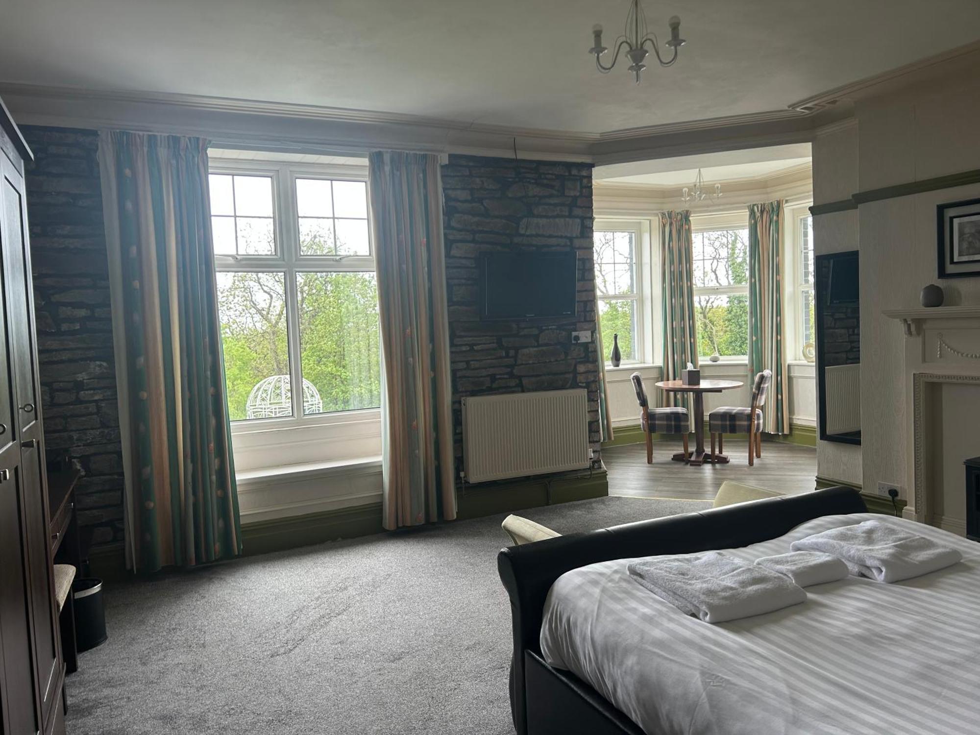 Broadway House Bed & Breakfast Laugharne Bagian luar foto